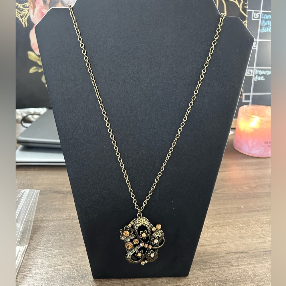 NWT necklace